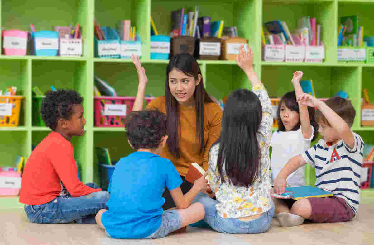 Teachers Students in Circle